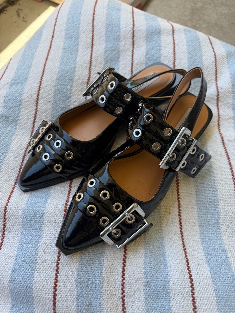 Steve Madden Graya Black Patent Pointed Toe Slingback Flats with Buckles - Picture 2 of 5